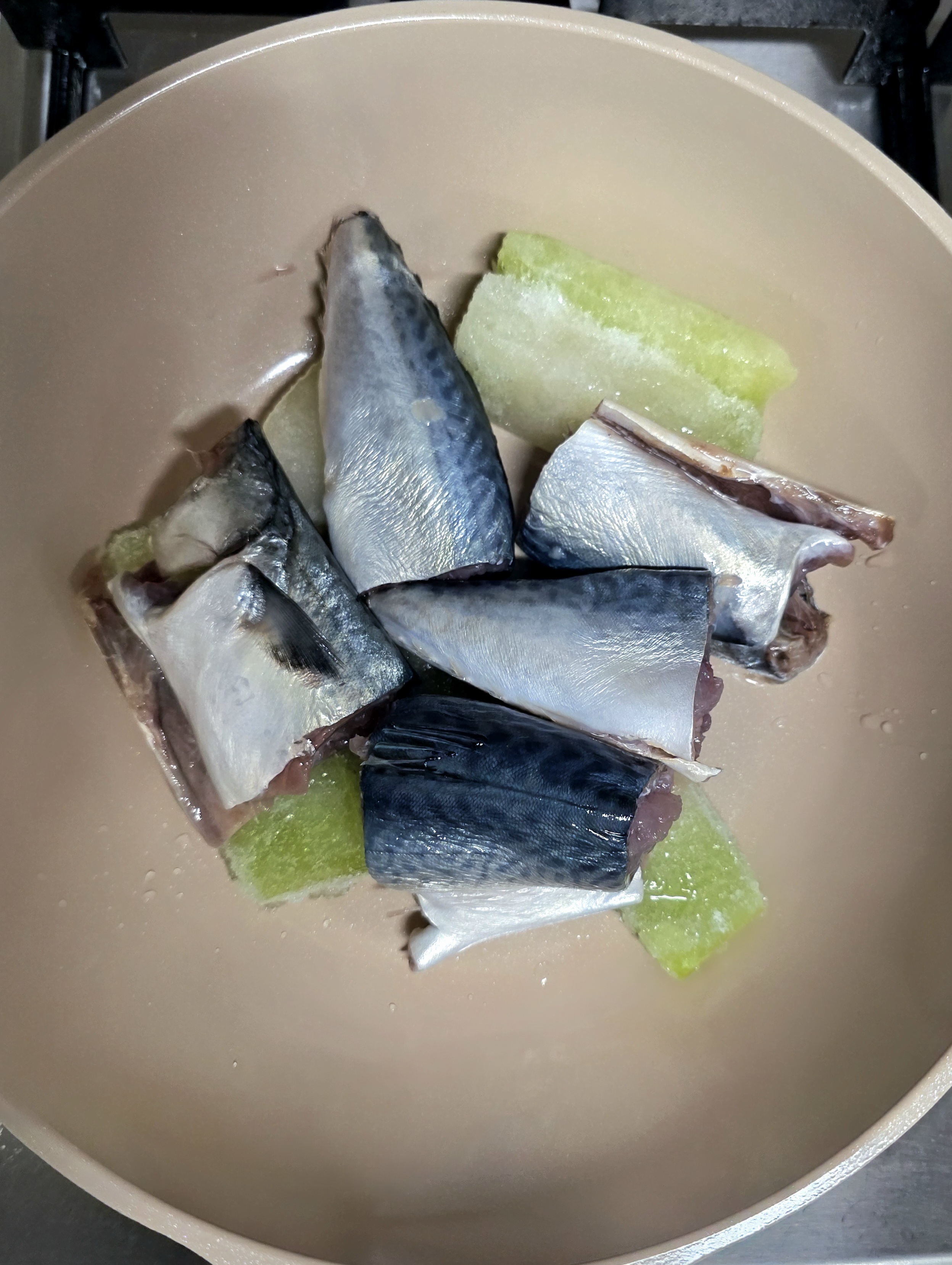 생물-고등어를-사용했어요.