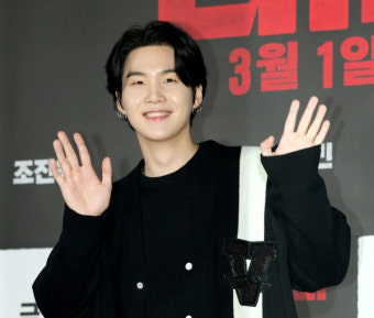 슈가, 조용히 전역한 날… 팬들을 울린 '50억 기부' 소식