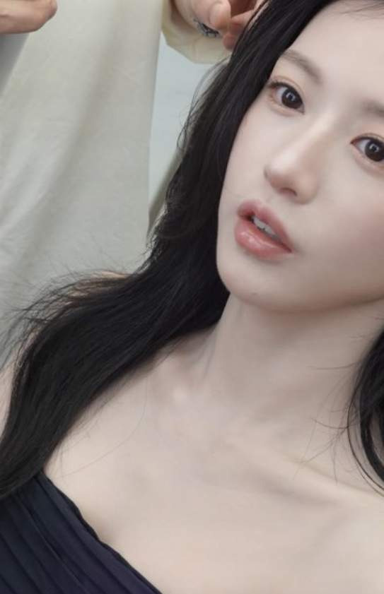 고윤정 대학 주점 포스터 화제｜서울여대 미대병동&middot;2016년 과거 사진&middot;나이&middot;학력&middot;만석 후기 총정리