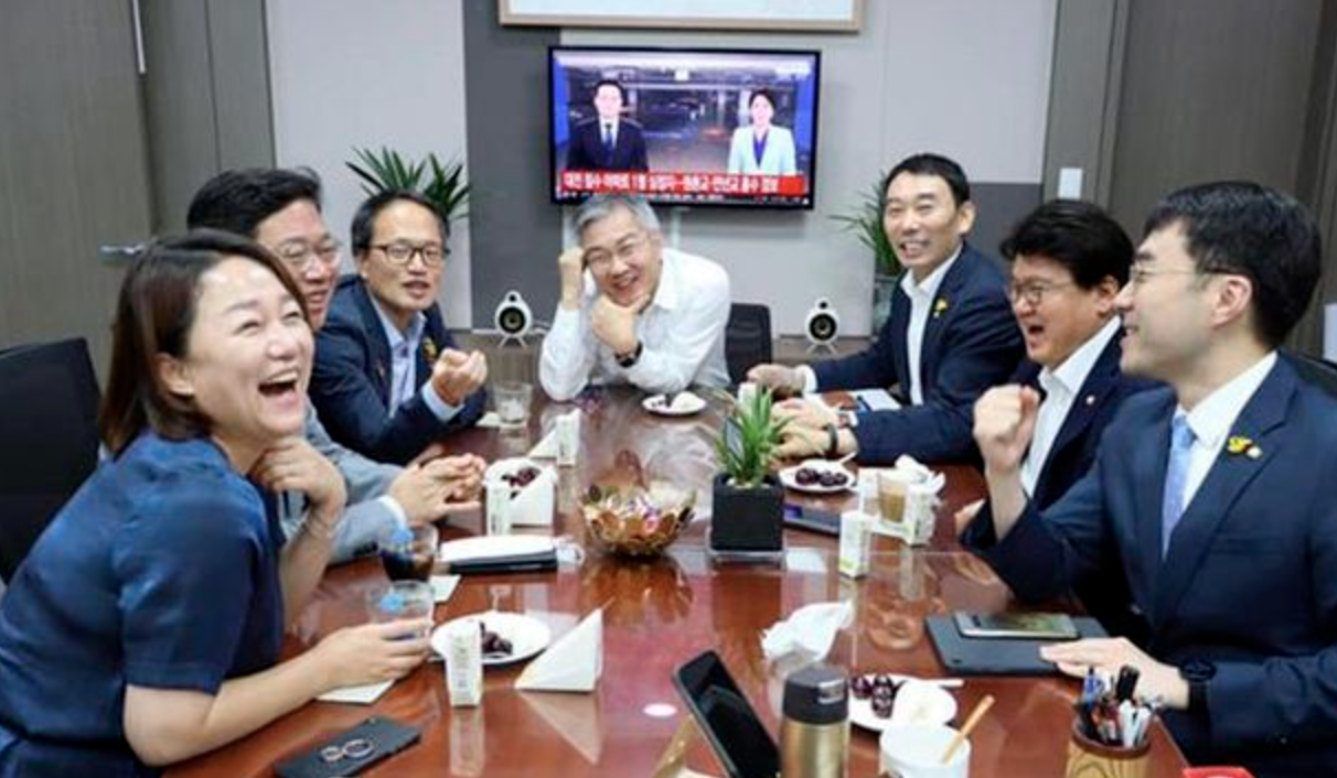 이재정 물난리 파안대소