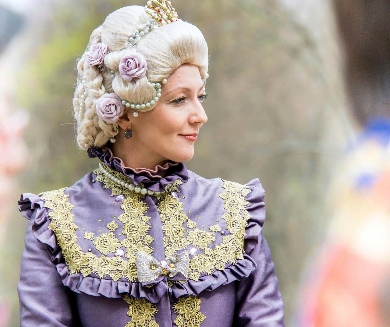 르네상스의 화려함을 입다! 체스키 크룸로프 축제에서 만나는 중세 패션