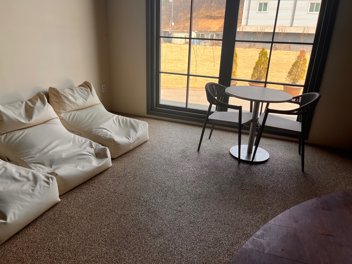 용인 대형 야외정원 베이커리 카페 '언톨드'