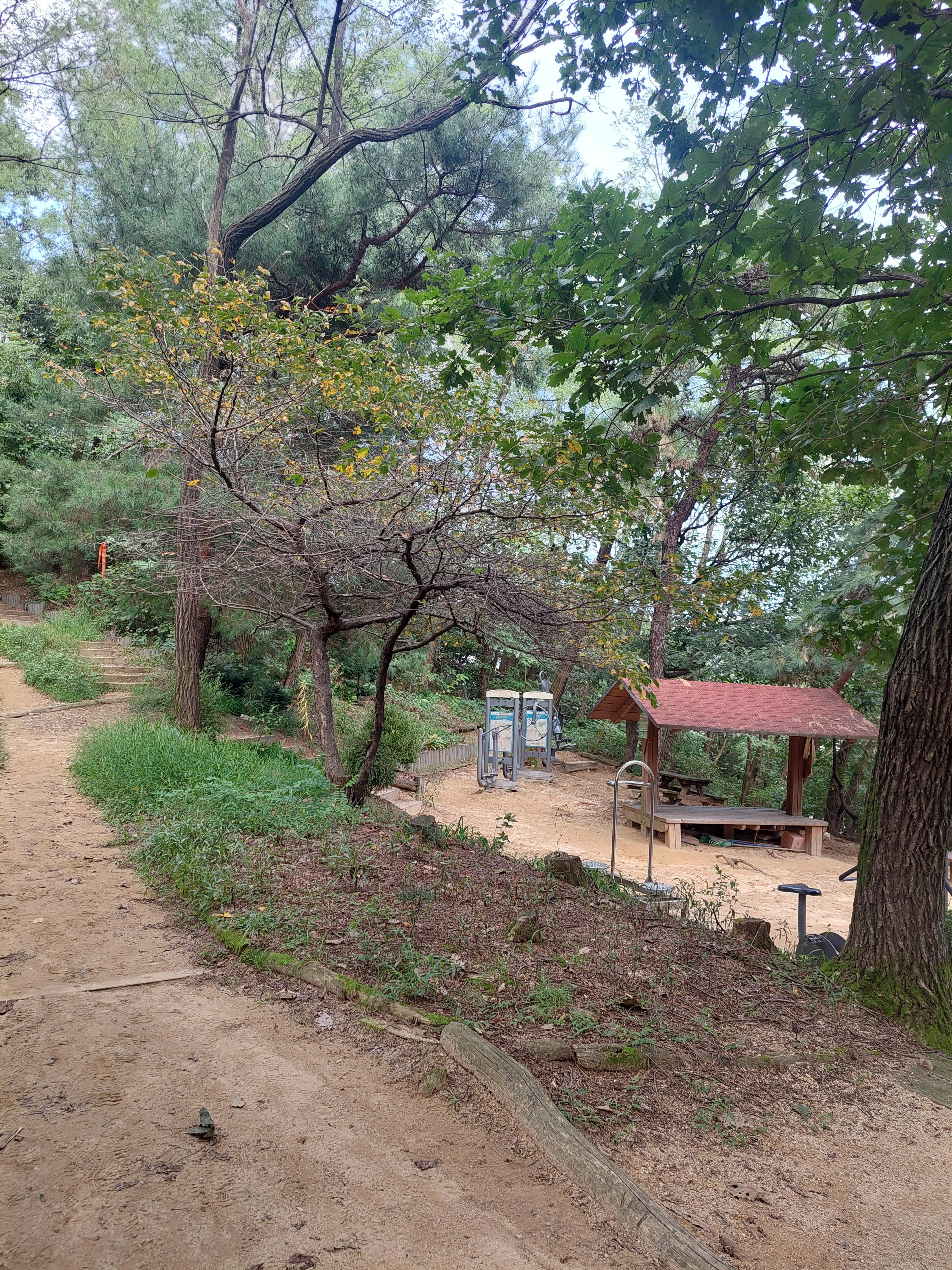 봉산앵봉산