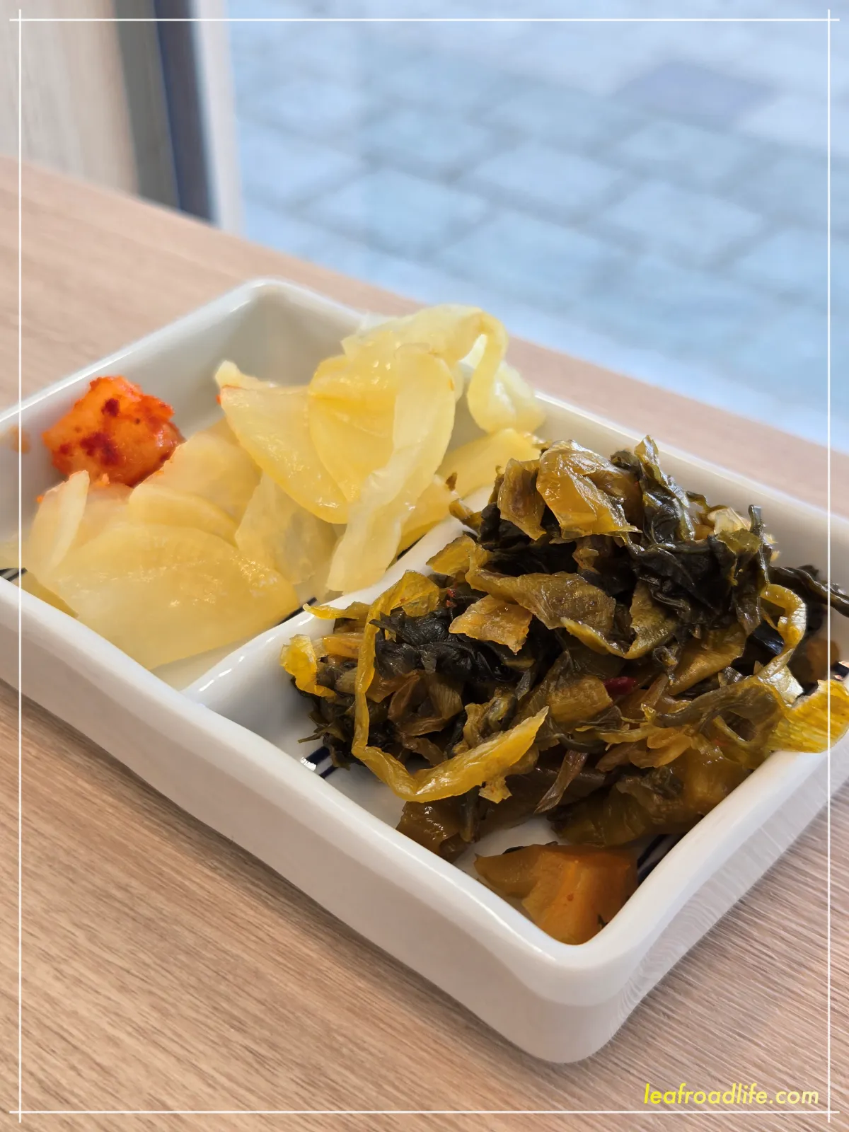 하이도조-미사점-밑반찬-단무지-열무-사진