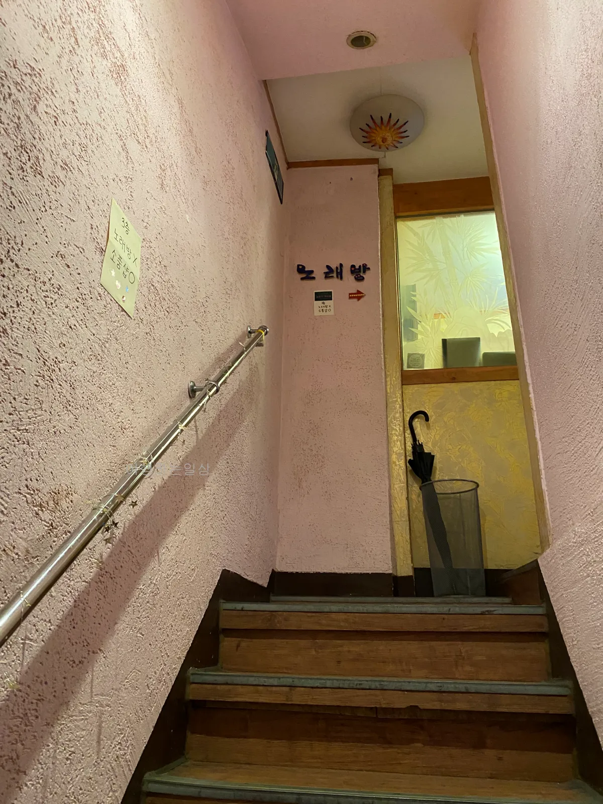 서울-중구-이색적인-놀거리-추천-충무로-레트로-소풉샵-코러스-노래방,-그랜마캐비넷