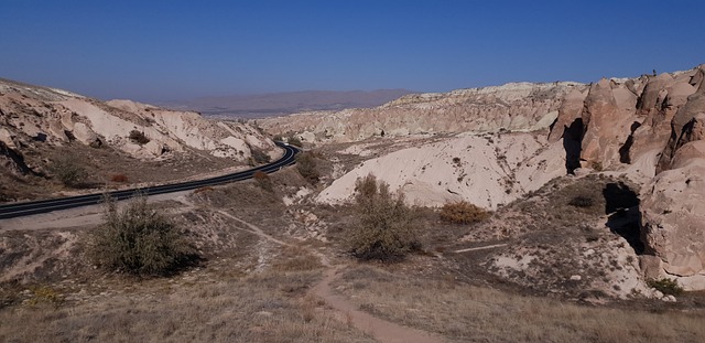 토적성산 '흙이 쌓이면 산을 이룬다' (터키의 흙으로 이루어진 산 사진)