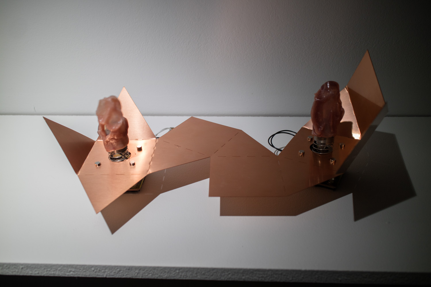 예술의 시간 전시회 산 자와 죽은 자 가운데