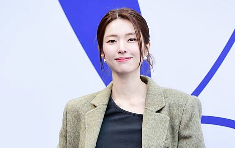배우-하영