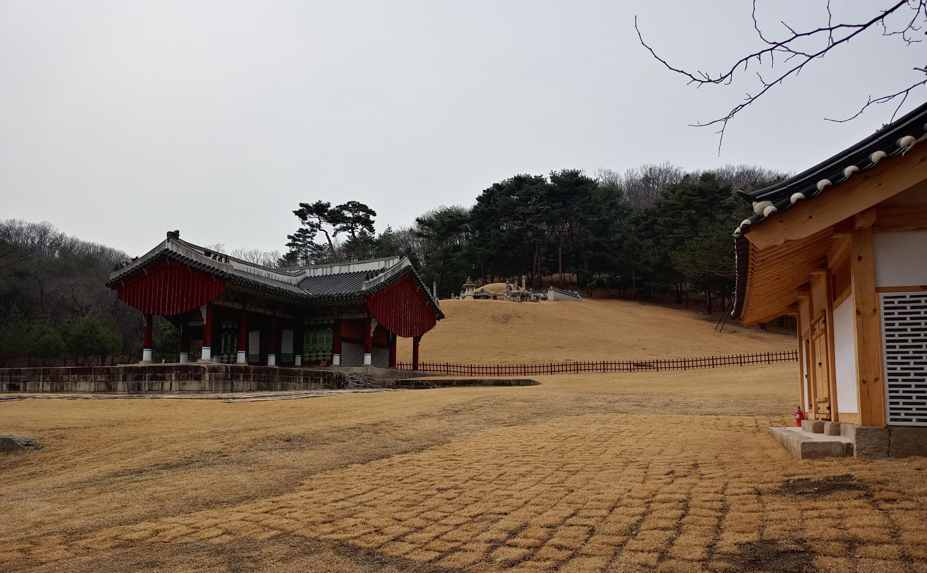 외면과 고독의 세월을 보낸 장렬왕후 휘릉 사진