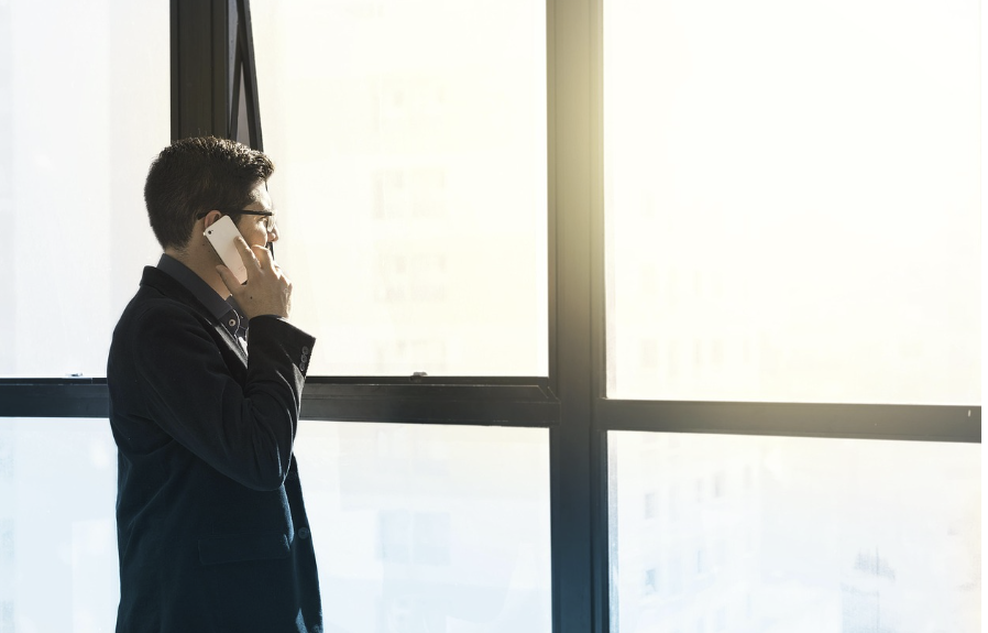 거래소 기업의 네트워크 이미지