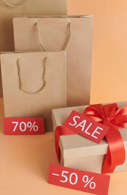 백화점 여름 세일 쇼핑백과 할인 표시 이미지