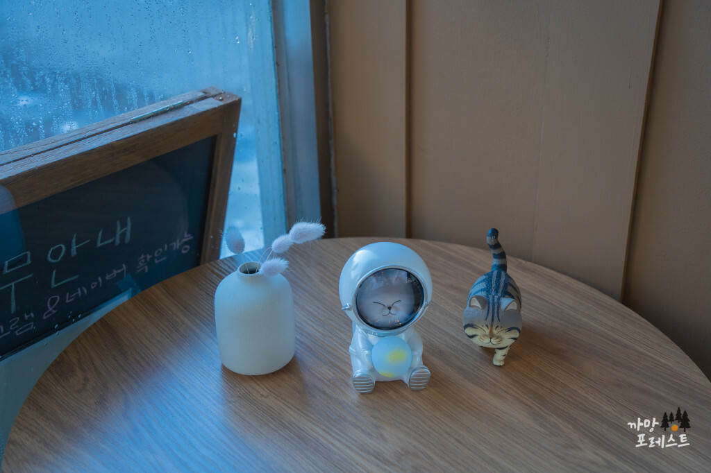 파주 논밭 카페 인테리어