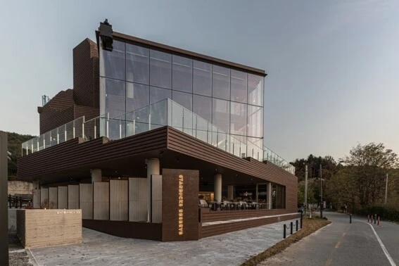 강원도 춘천 삼천동 스타벅스 더춘천의암호R점 오픈 위치 운영 시간 주차 리저브 매장 특화 음료 푸드 MD