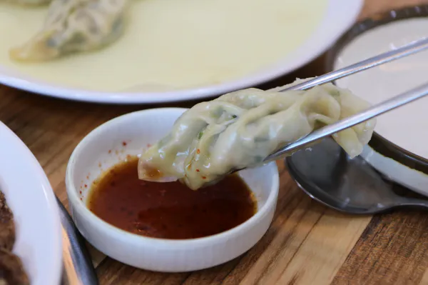 생생정보 대결 맛 대 맛 육개장 즉석 만두전골 vs 활낙지 해물 칼국수 