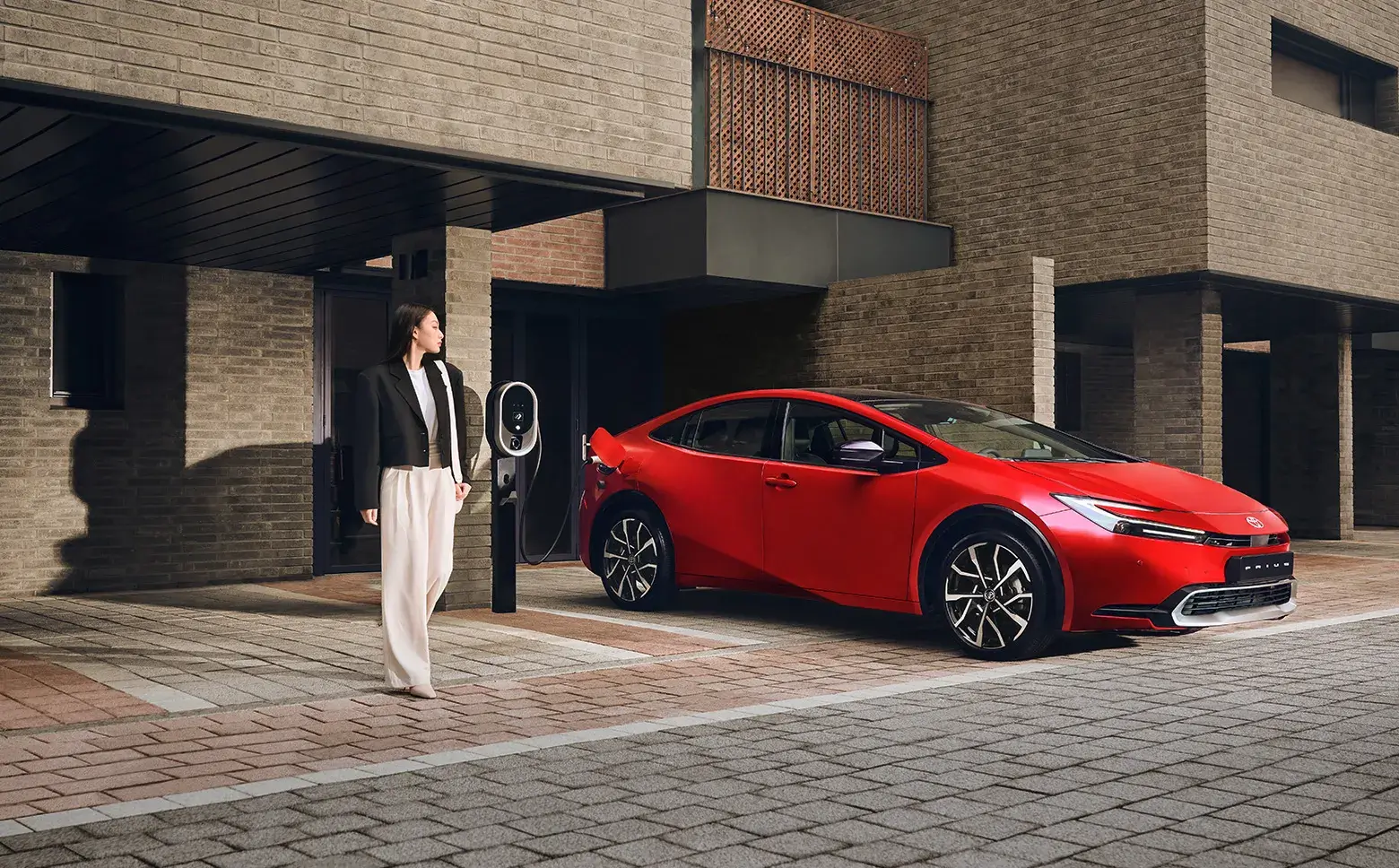 토요타 프리우스 하이브리드 이미지 측면