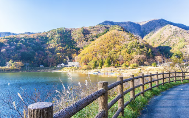 여행지의 본모습을 보고 싶다면 성수기가 아니라 지금