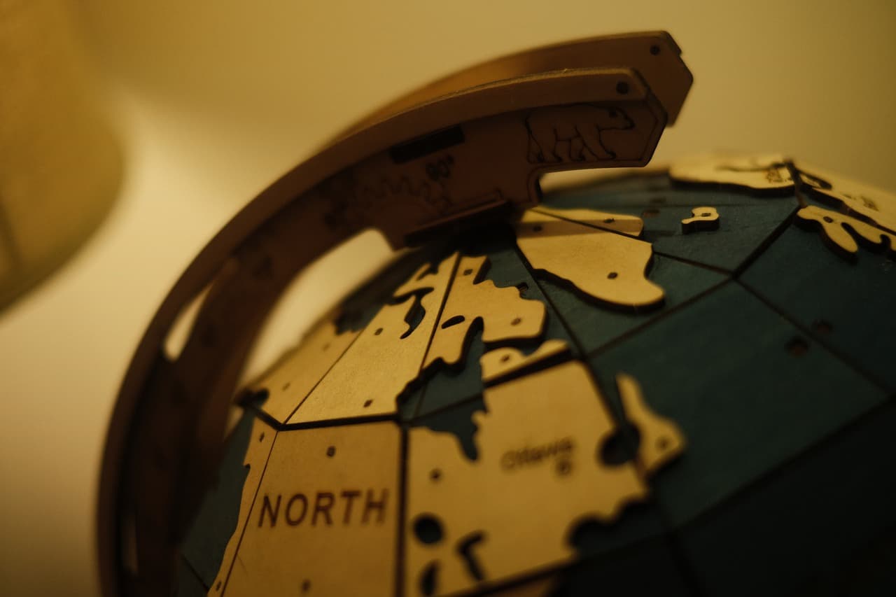 DIY 지구본 제작 – 수작업으로 그려보는 지도의 세계