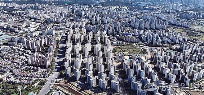 내년 수도권 집값 상승 예상, 지방은 하락 전망 양극화 심각