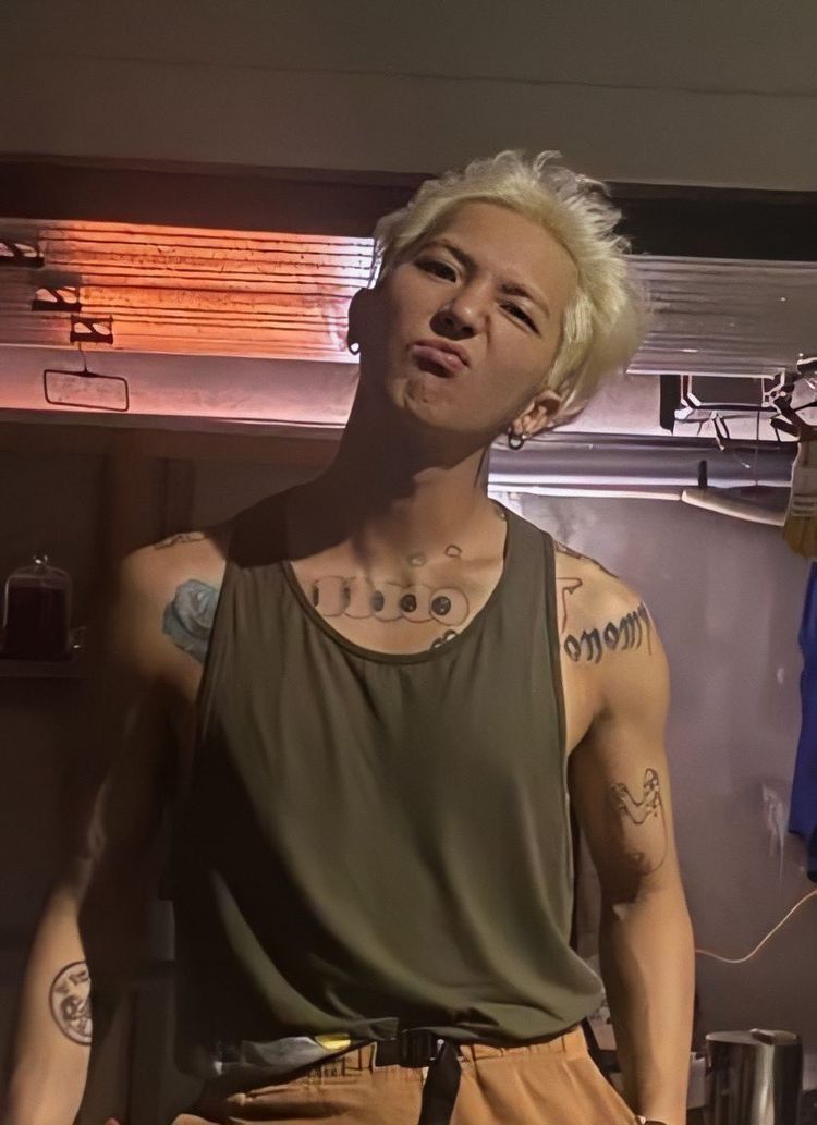 송민호 군대 복무 이탈 공익 근황 재입대 나이 학력 프로필
