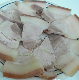 편육