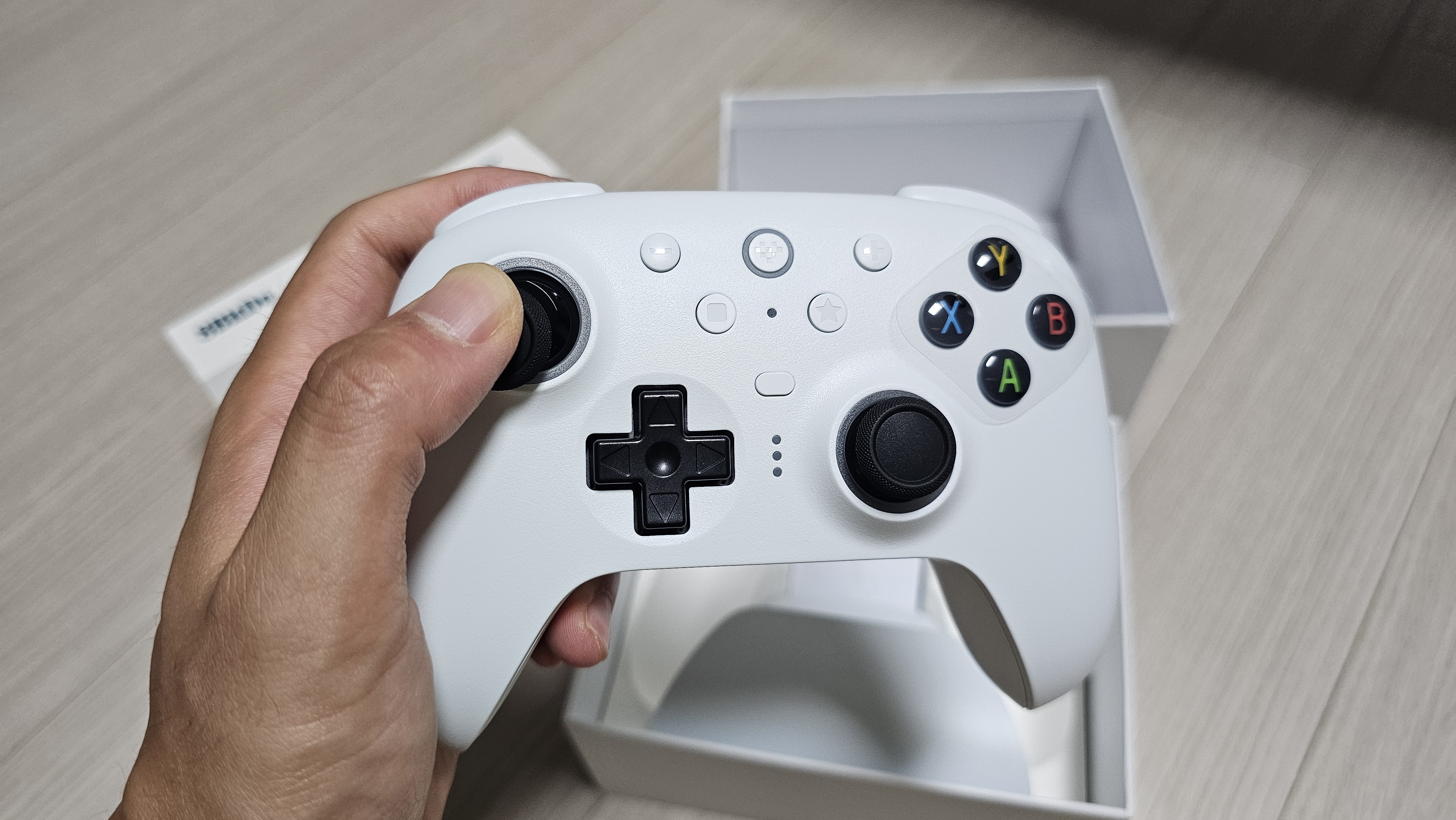 8BitDo 팔얼무 Ultimate 2.4G 스위치2 연결 도크 수신기 유선 비교
