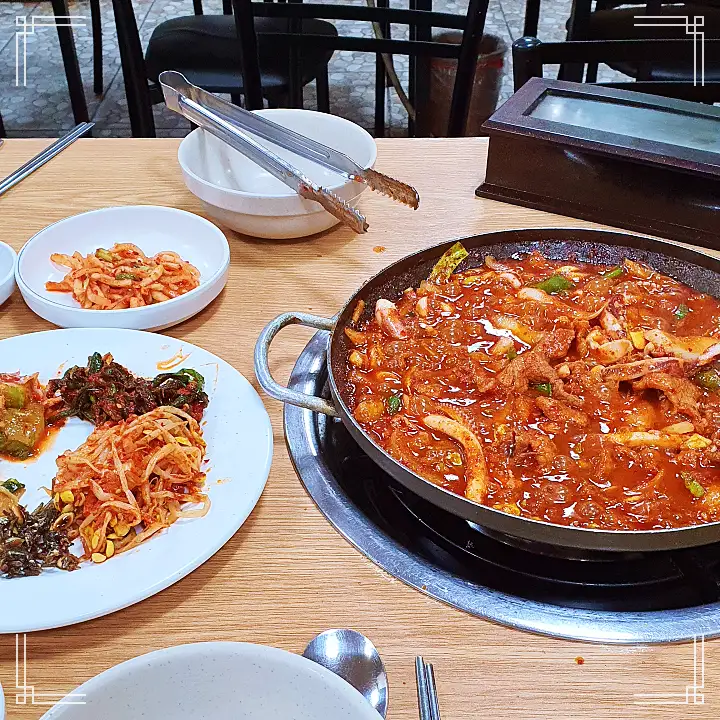 픽업 트렌드스페셜 히트맨 맛VS멋 강북구 수유 제육볶음 산더미 코다리찜 집밥 먹는 듯한 정겨움 가득 솥밥 맛집 추천