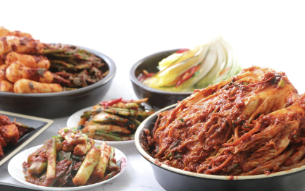 김치는 왜 오래 보관해도 상하지 않을까?