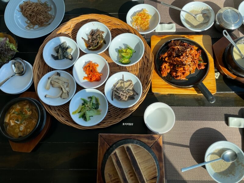 아산 한정식 맛집 오월의 꽃수레 - 제육 쌈밥 정식
