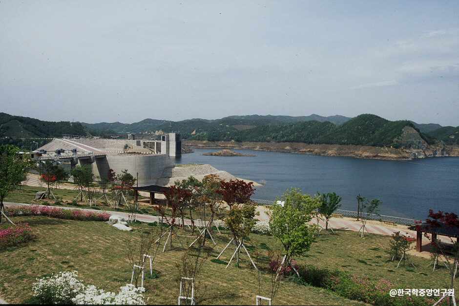 임하댐 전경