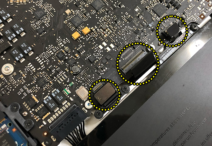 키보드-트랙패드-케이블