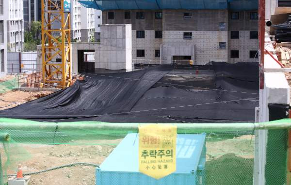 국토부 가이드라인 개정: 스마트 안전장비 건설 현장 도입 비용 처리 및 3대 분류 체계 완벽 정리 2026