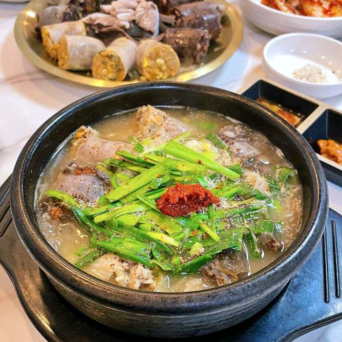 생방송투데이 경기 광주 장지동 고사리 얼큰 순대국 눈꽃 차돌 곱창 순대전골 맛집