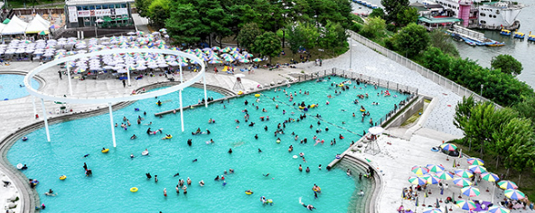 한강 야외 수영장 개장 사진