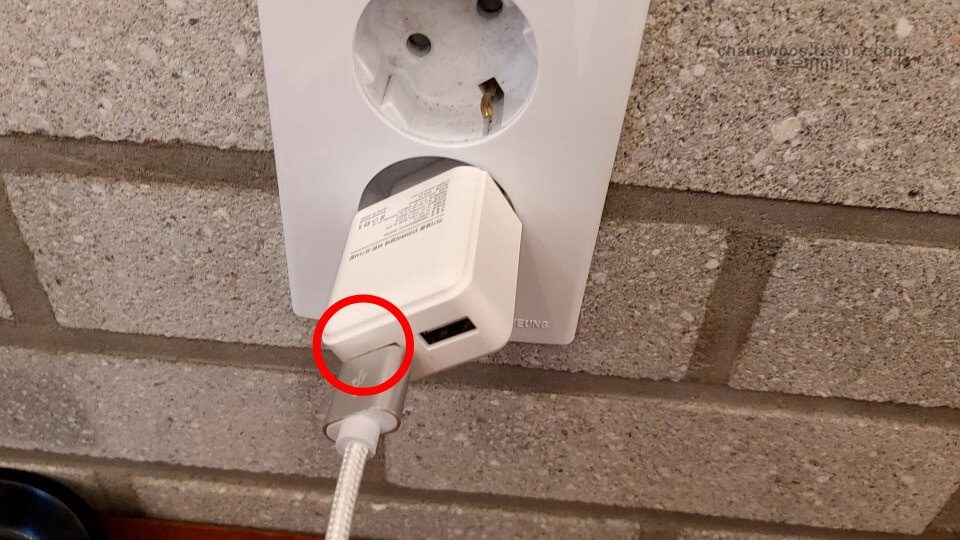 충전기 연결단자