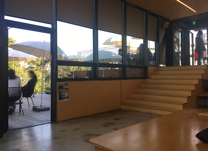 2층-옆-테라스-문