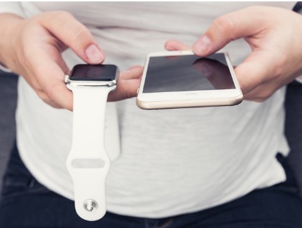 스마트워치와 핸드폰