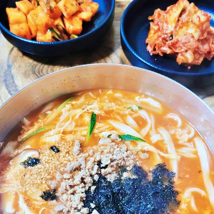 김창옥 전참시 윤두준 줄서는 칼국수집 장칼국수 강릉 맛집