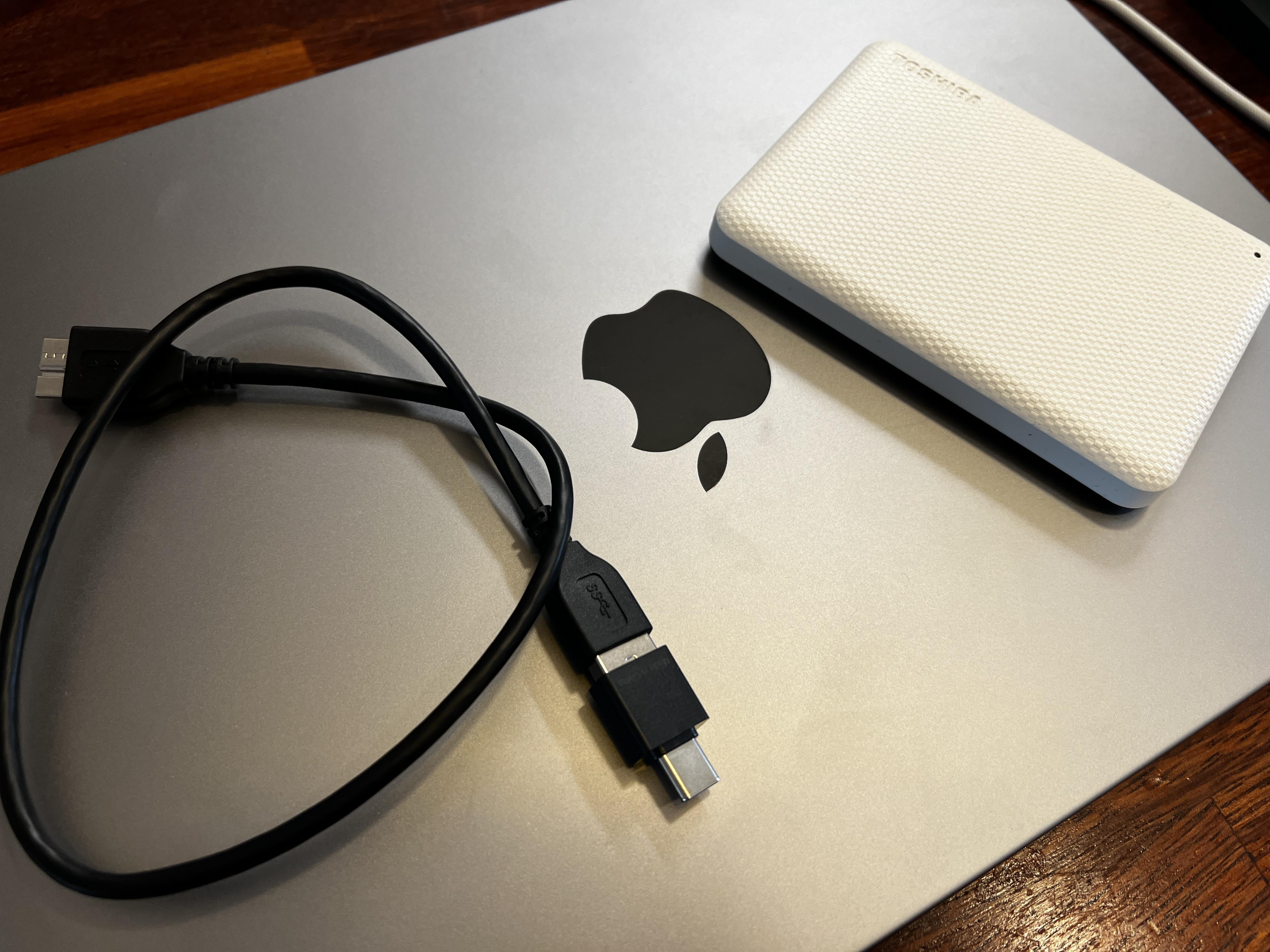 맥북과 외장하드