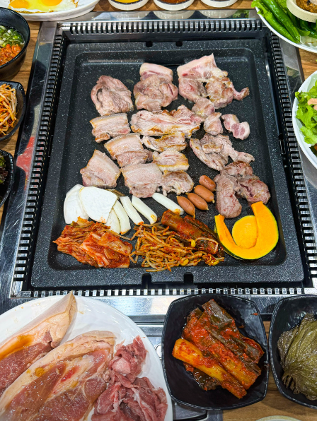 부뜰생고기한돈무한리필 대표 메뉴