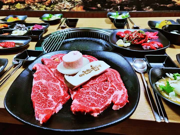 토요일은 밥이좋아 예산 예당호 출렁다리 광시한우 맛집 정육 식당 한우 암소 숯불 직화 구이 예산10미 현지인 추천 토밥 좋아 방송정보