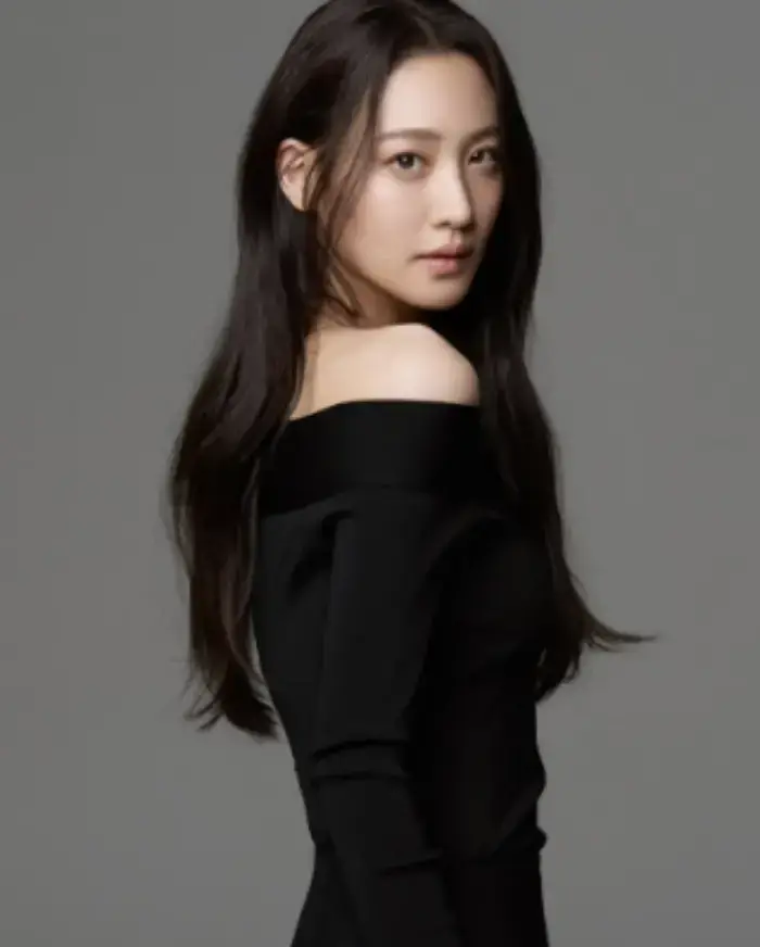 배우-수현-사진