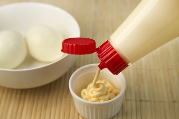 마요네즈로 눌은 자국 지우는 방법