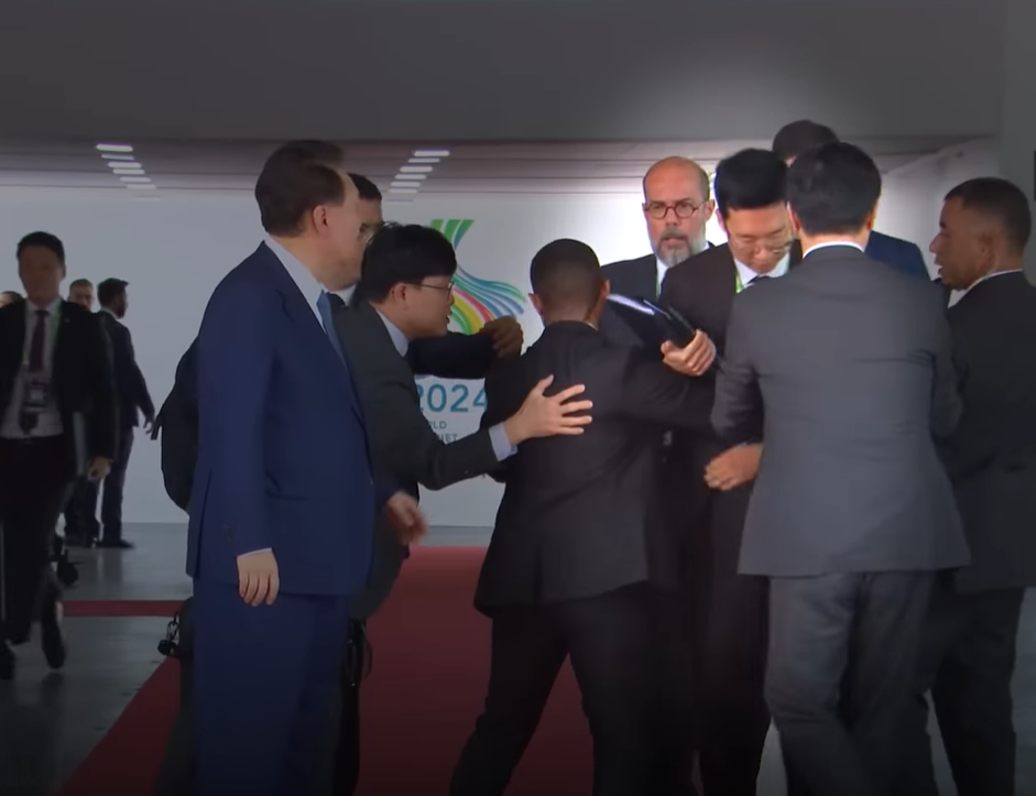 G20 윤석열 수행원 브라질 몸싸움, 실랑이, 통역요원 브라질 경호원
