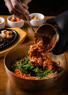 생생정보 믿고 떠나는 스타의 고장 가수 박남정 경남 한안 한식 맛집 탐밀