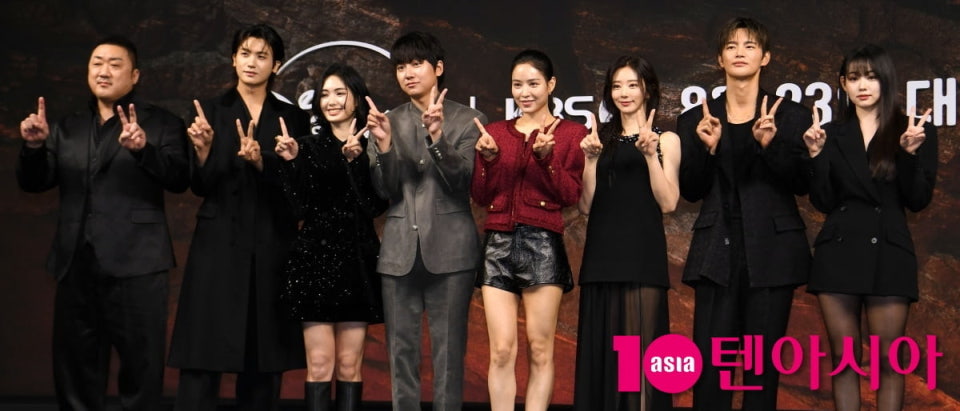 트웰브 마동석 박형식 서인국 이주빈 성동일 강미나 안지혜 레지나레이 12지신 한국형히어로