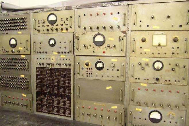 승압사업 220V전환 국가프로젝트 한만춘교수 박정희정책 한국전기역사 콘센트변화 전력효율