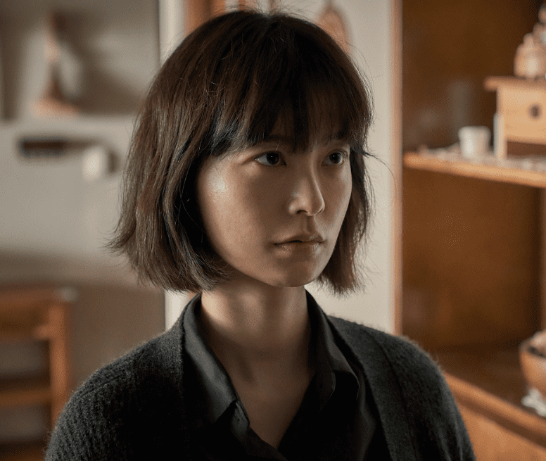 표정이-섬뜩한-수진