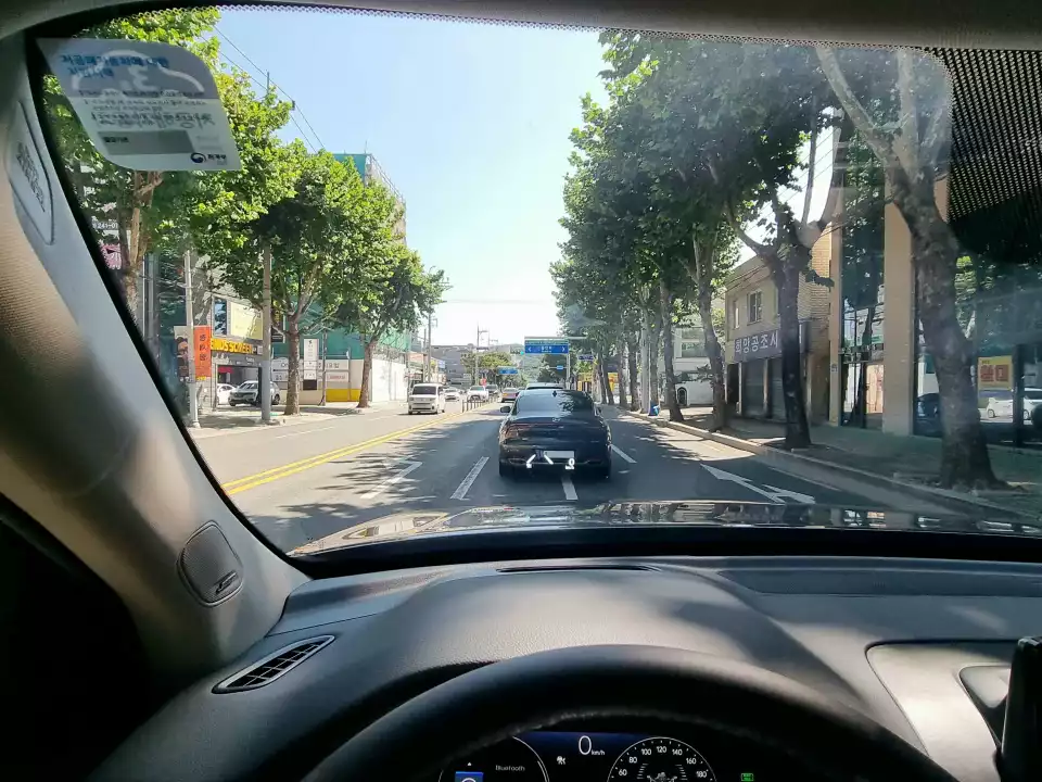 혼다 파일럿을 시승하던 순간을 담았습니다. 사진은 운전석 시점입니다.