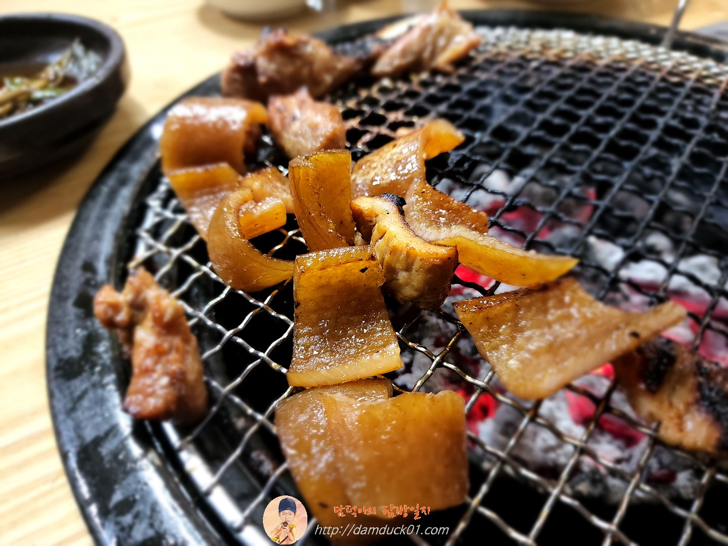 돼지갈비와 돼지껍데기