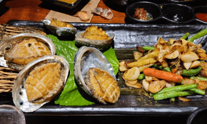 토밥즈 토요일은 밥이 좋아 회 딱새우 강남